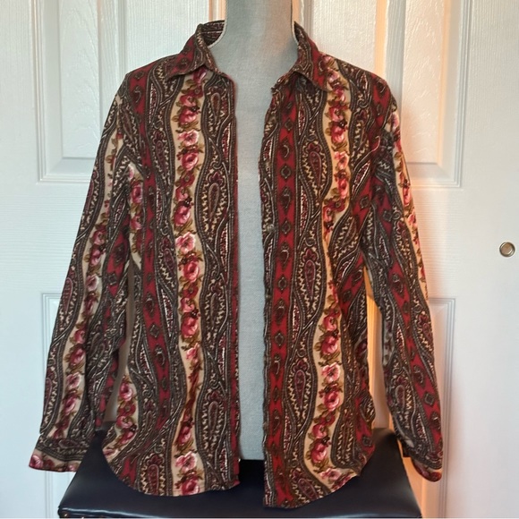 lemon grass Tops - Lemon Grass Paisley Corduroy Button Down size XL